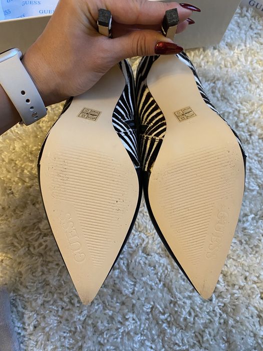 Guess боти ботуши