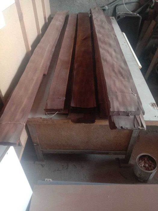 Шпон красное дерево