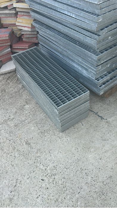 Trepte zincate 80