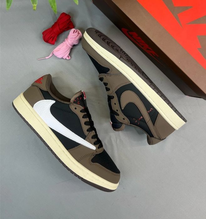 Мъжки спортни обувки/Маратонки на Nie Air Jordan 1 Low  Travis Scott цвят Mocha/ Маратонки от колекцията Найк Аир Джордан 1 ниски x Травис Скот Mocha