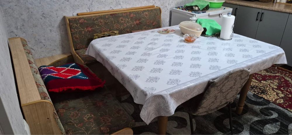 Кухонный уголок стол