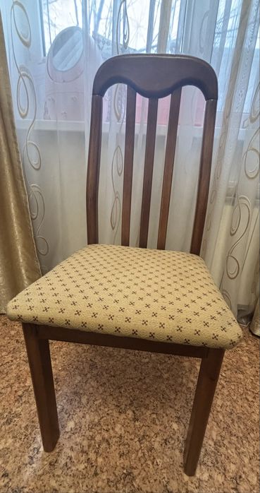 Стулья деревянные