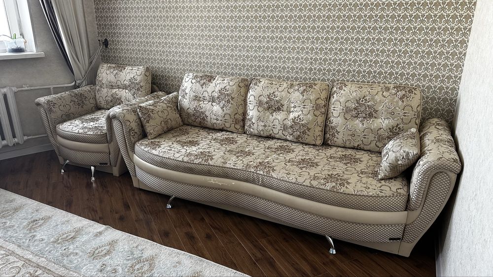 Продам диван с креслом