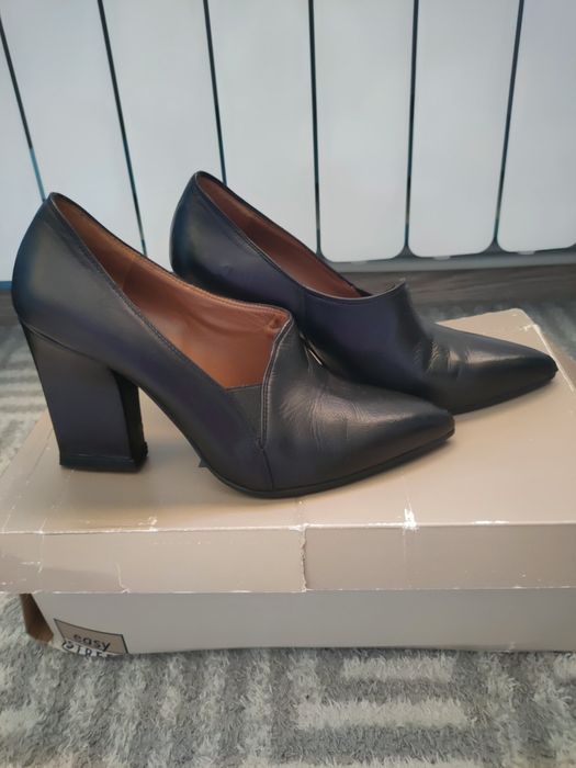 Обувки 9 лв чифта