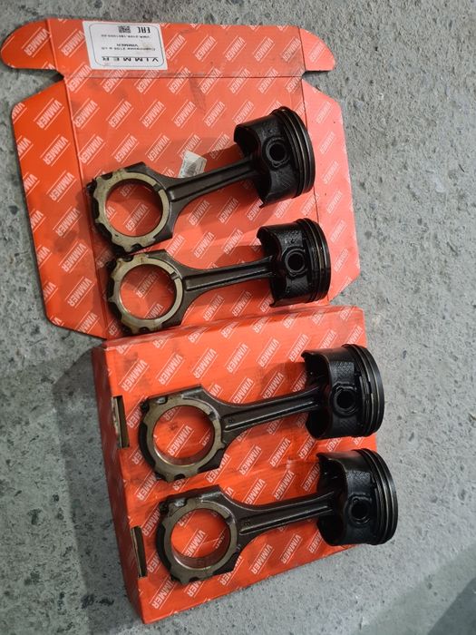 Продам поршня в сборе