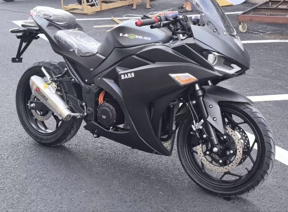 Электромотоцикл Yamaha R3