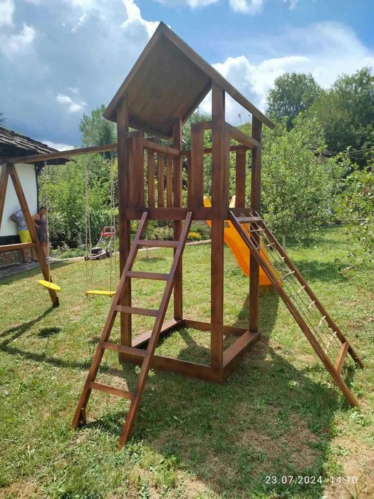 Детска дървена площадка, Детски кът на открито, Съоръжение за игра