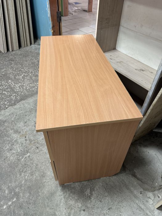 Продам тумбочку