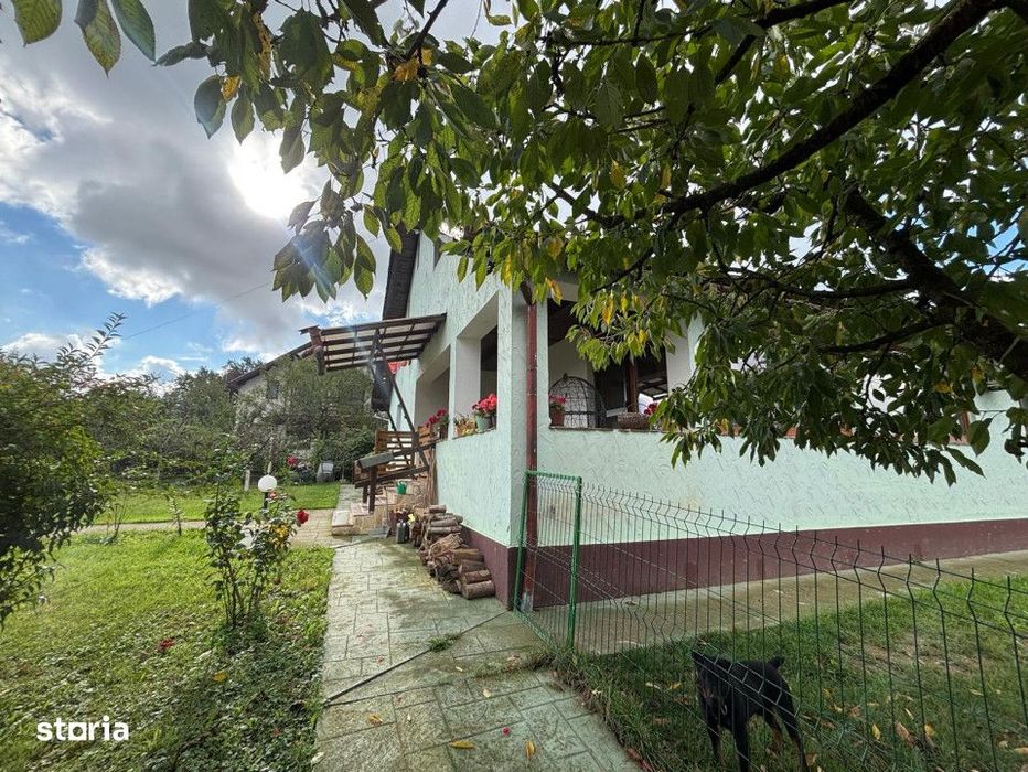 Vanzare - Casa individuala pe un singur nivel, teren de 1300 mp