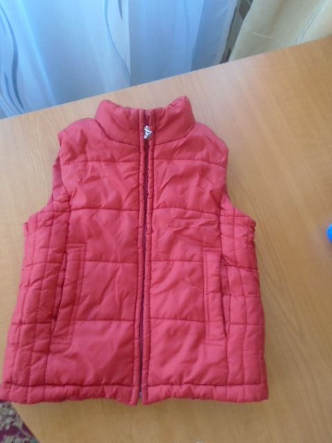 Vesta superba  rosie de calitate