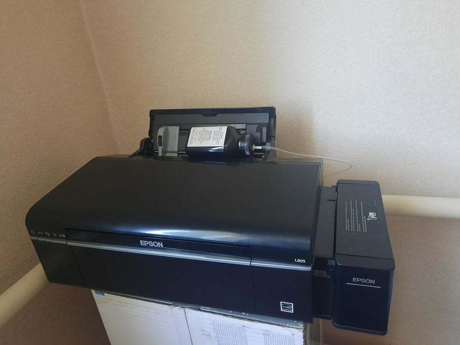 Epson l805 в отличном состоянии