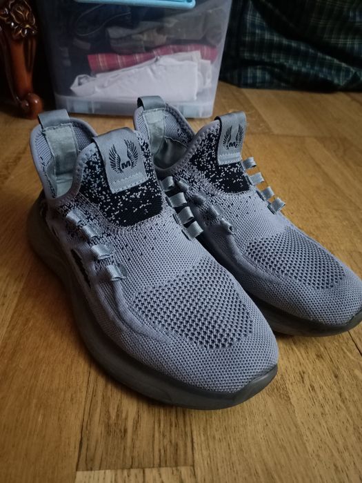 Мужские кроссовки