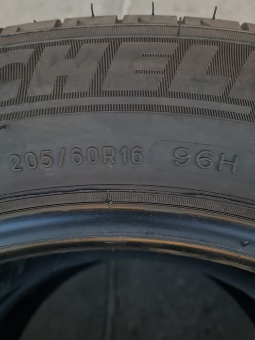 Летни гуми 2 броя MICHELIN Energy 205 60 R16 дот 0620