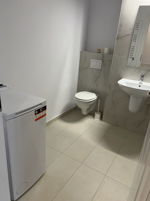 Proprietar ofer spre inchiriere ap. cu 2 camere