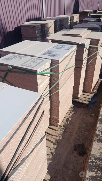 Кафель 3й сорт, по 8000 сум за квадрат, по 600 сум за кг. Оп и розницу