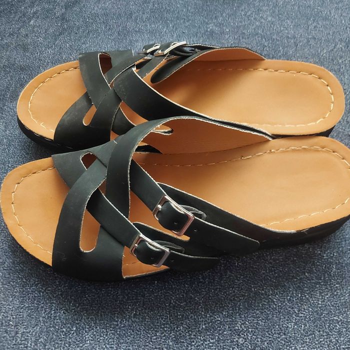 Дамски чехли с регулируема каишка