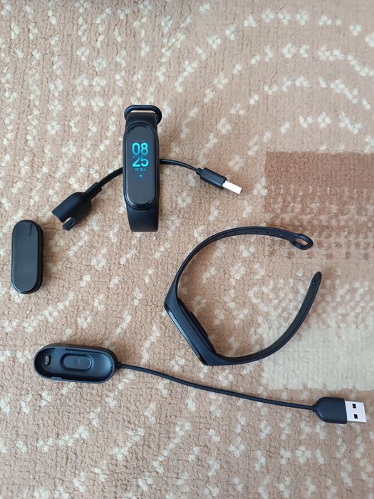 Функциональные Фитнес браслеты