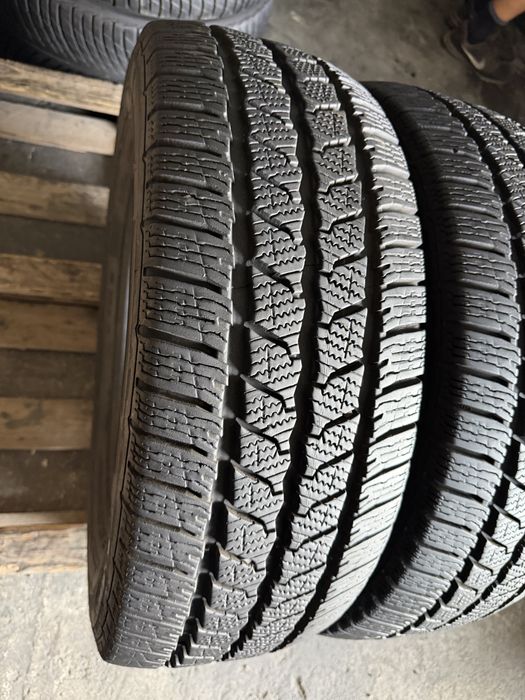 2 anvelope iarna ca NOI 235/65/16 C , Continental , DOT 2023 , 10 mm !