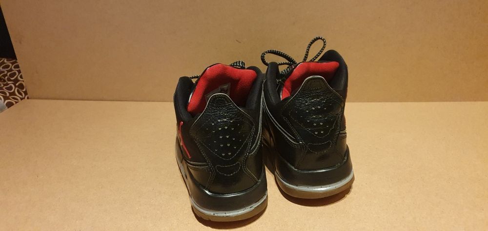 Adidași  JORDAN LN3