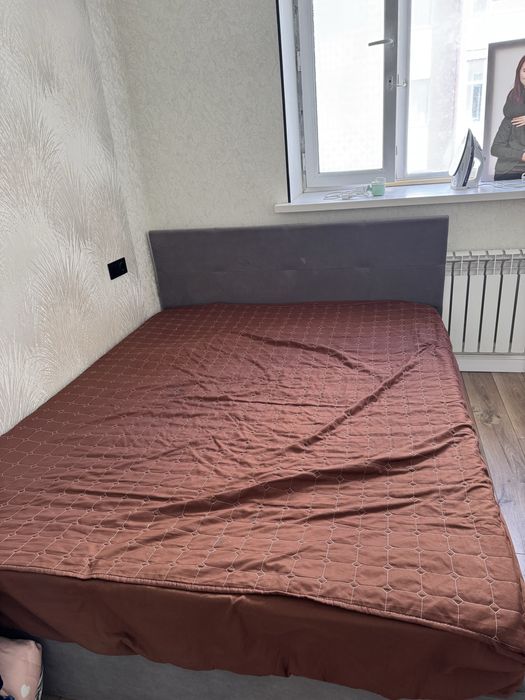 Двухспальный кровать