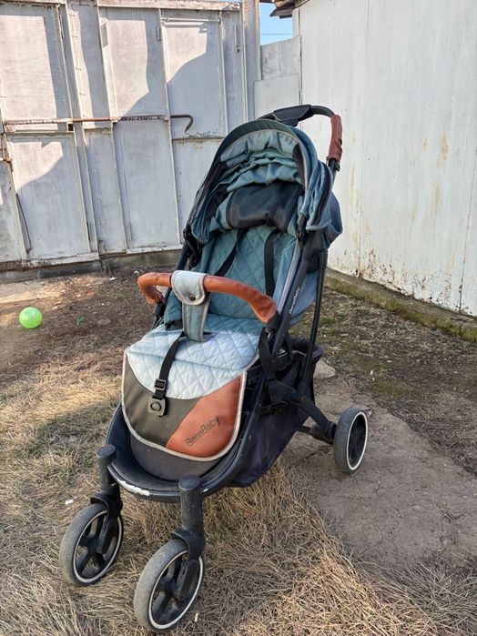 Продам детскую прогулочную коляску