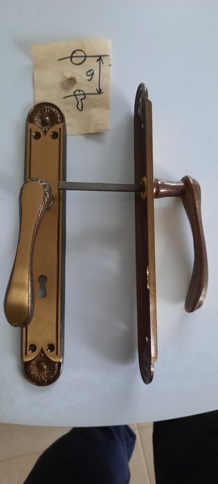 Clanta usa interior, bronz antic mat