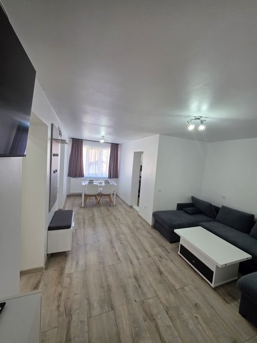 Inchiriez sau vând apartament la casa cu 4 camere 91 mp Valea Aurie