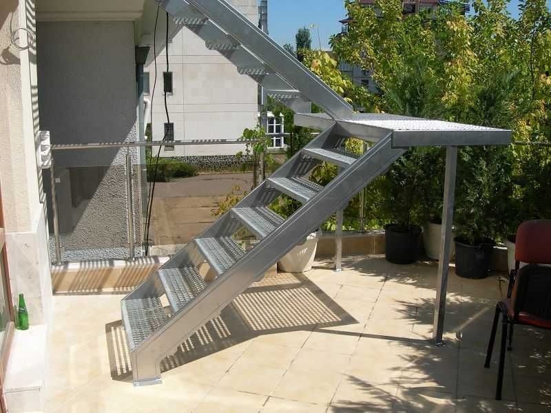 Заварчик. Заваръчни и железарски услуги ,метални покриви  и на място