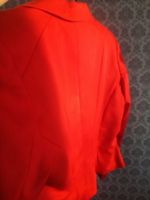 Женский красивый пиджак