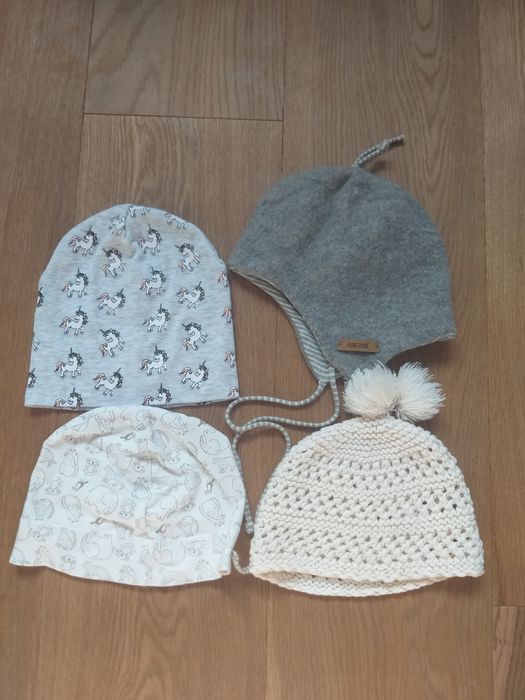 Set 4 caciuli 6 luni - 1.6 ani