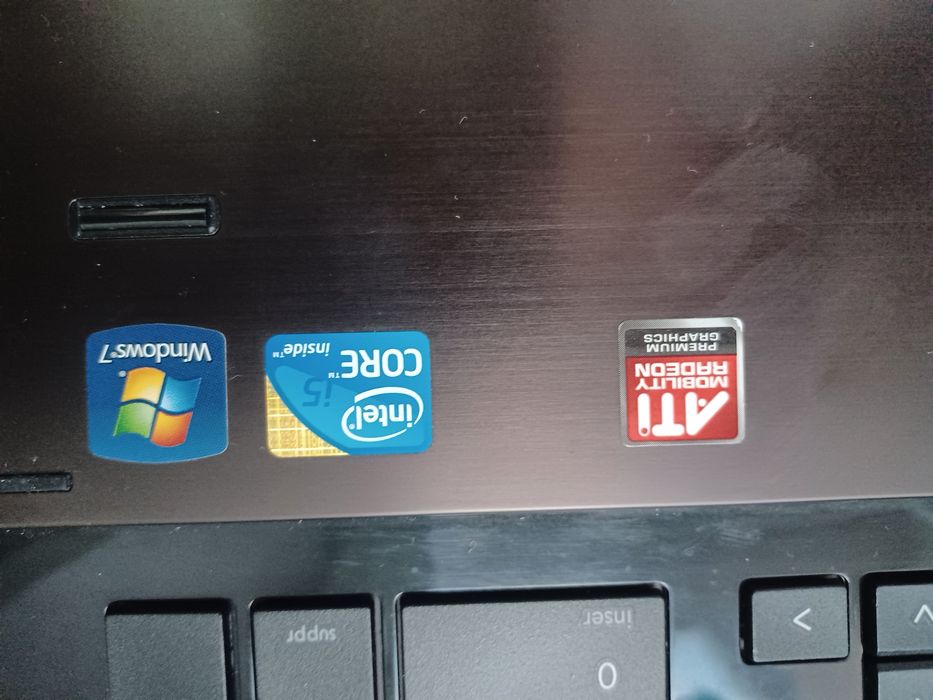 Vand laptop hp pt piese