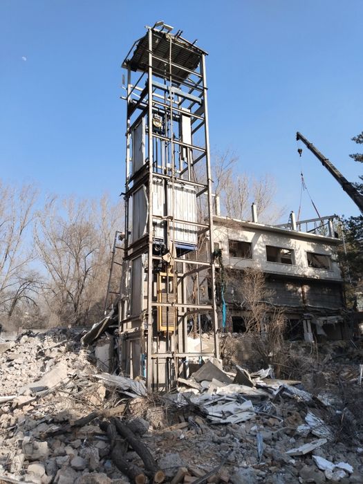 Лифты этажа 4этаж