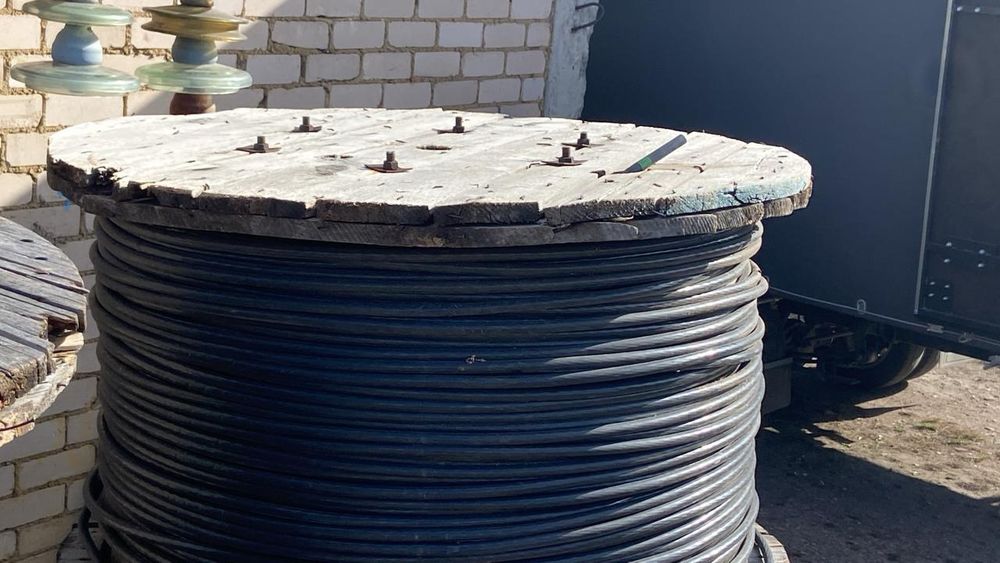 Продам кабель 
[2