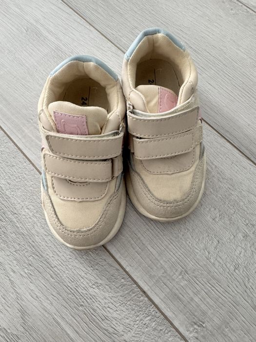 Продам обувь детскую