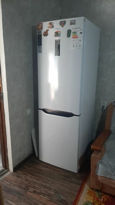 Продаётся холодильник artel