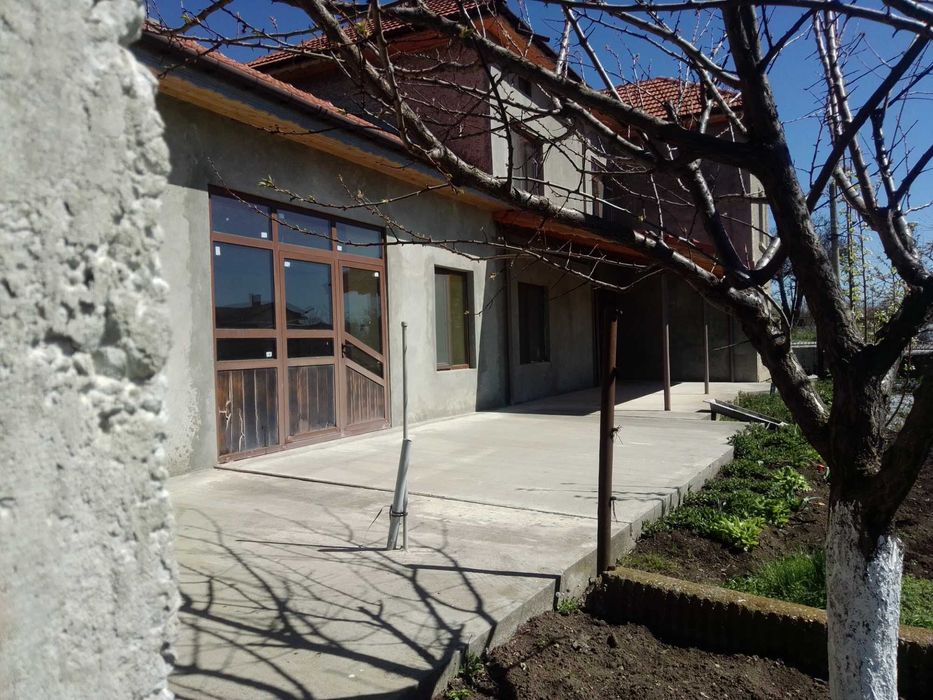 Продава се Къща в Лозница - 190 кв.м за 618 €/кв.м - Снимка #2