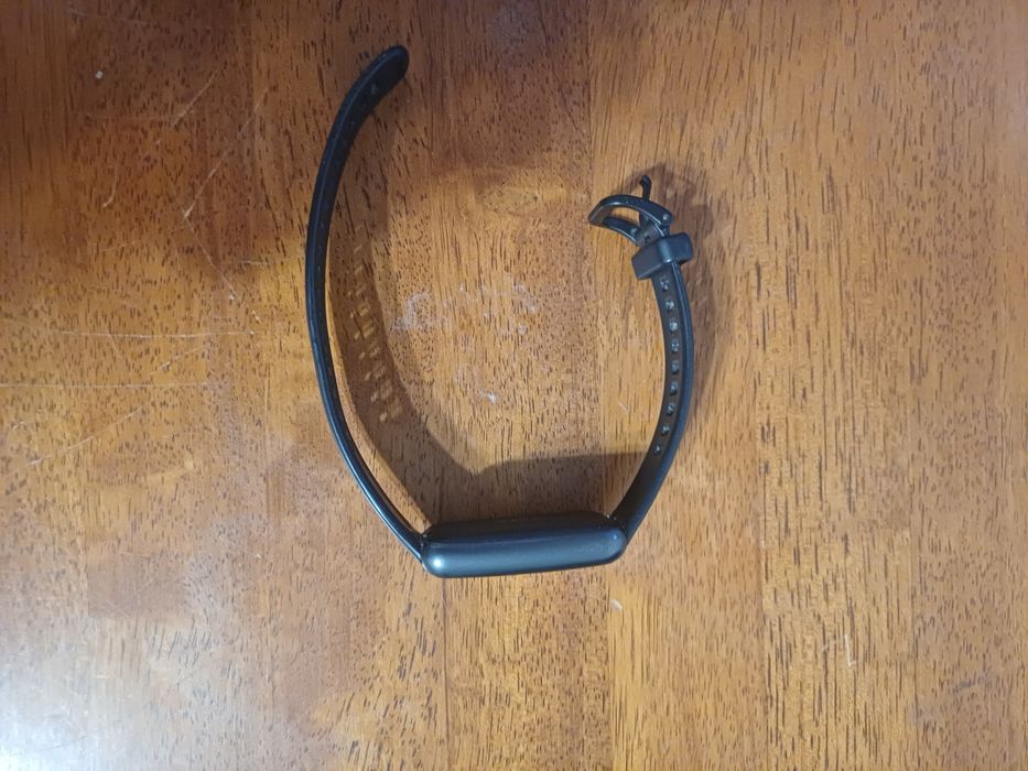 Продам фитнес браслет Huawei