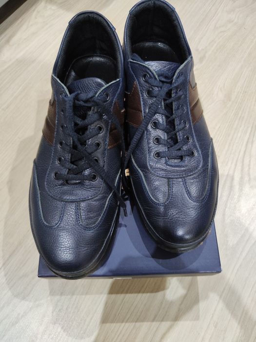 Обувки Derimod 43