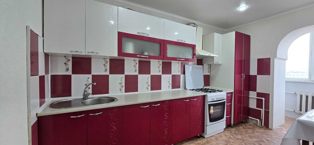 1 ком кв, 12 мкр 12 млн