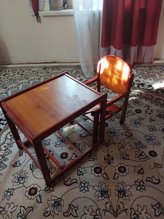 Стул для кормления