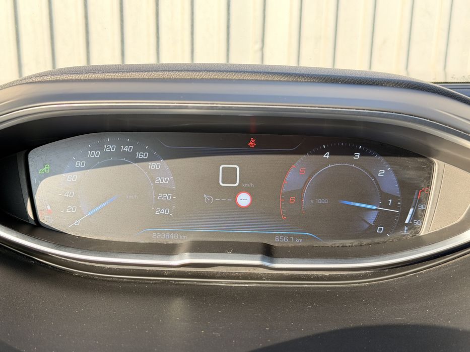 Peugeot 3008 Echipare Allure 2017 1.6HDI 120CP