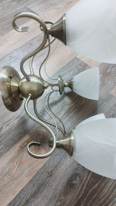 Продам 3 люстры.