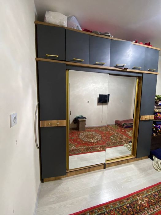 Mebil shikof sotiladi