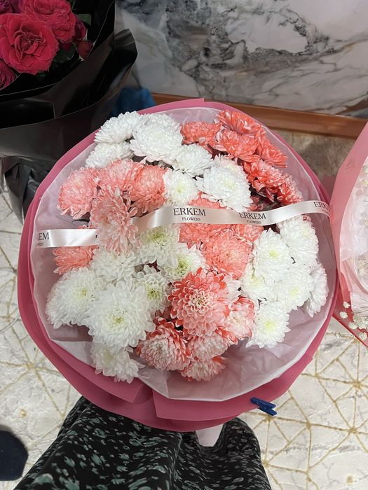 Цветы все свежие