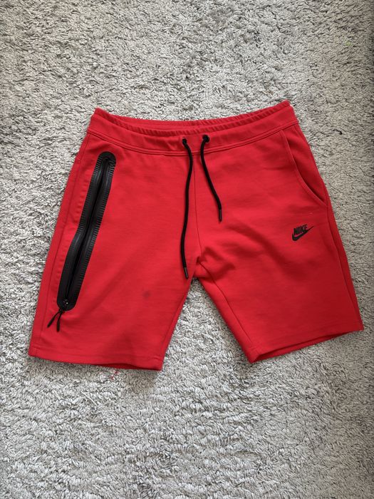 Pantaloni Scurti Nike Tech Rosii