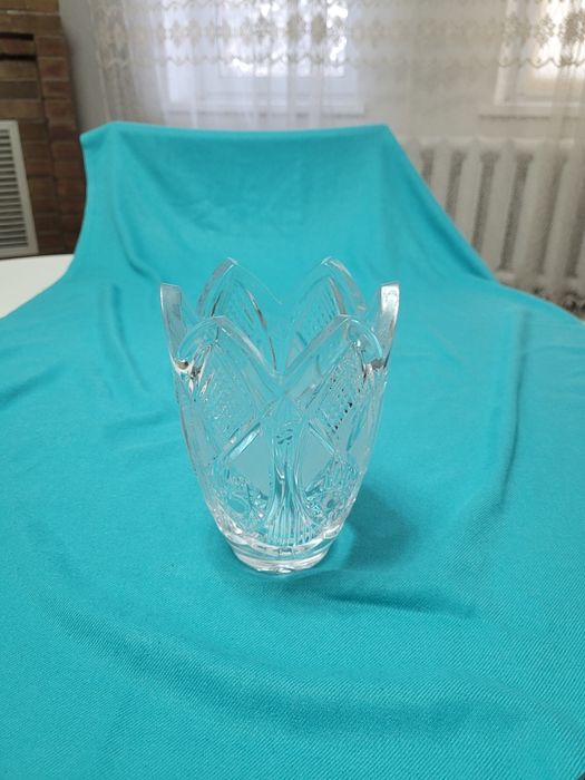 Продаются хрустальные вазы
