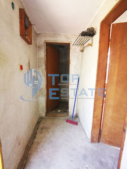 Двуетажна вила с панорамна гледка в село Арбанаси, област Велико Търн