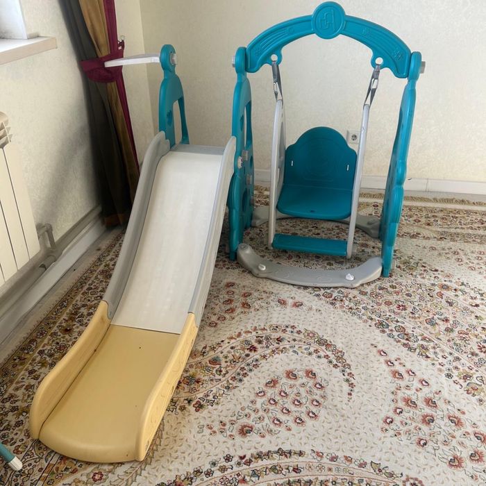 детская горька с качелем