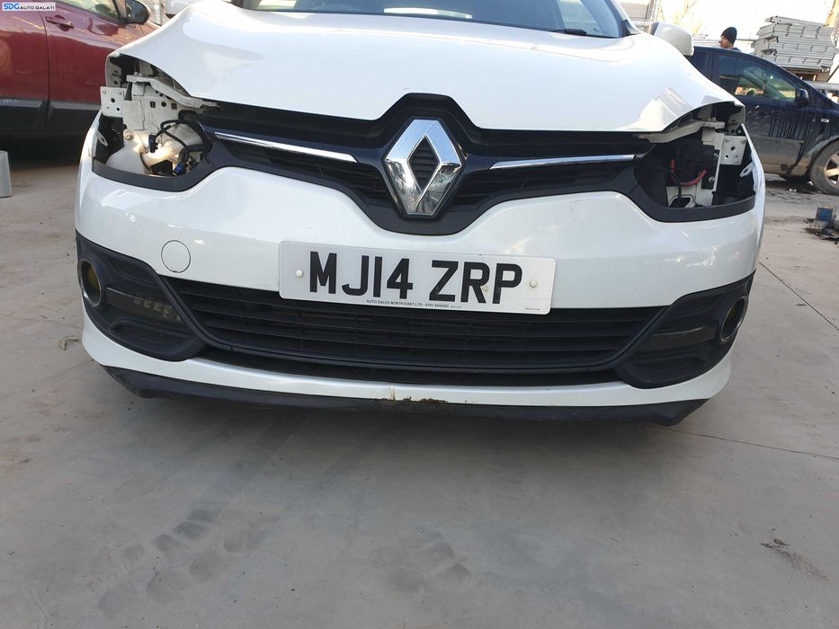 Bara Fata Completa cu Grile Proiectoare si Lumini de zi Daylight Renault Megane 3 Coupe 2 Usi FL Facelift 2014 - 2016 Culoare TEQNC [Q1663]