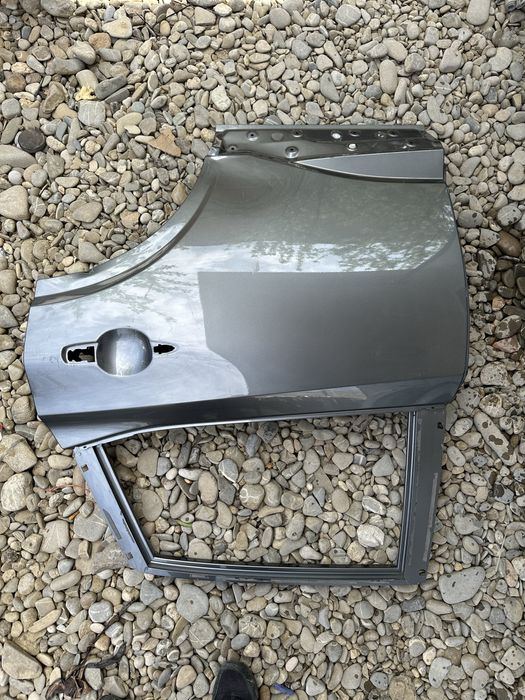 Usa stânga spate nissan qashqai.